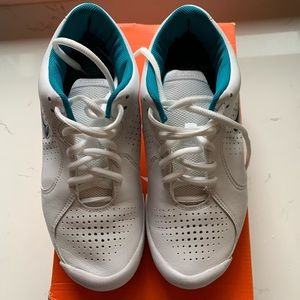 Nike zoom tennis shoes